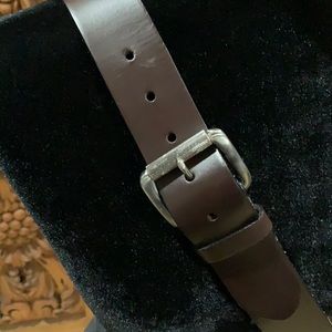 EUC Levi’s size 40 brown leather belt